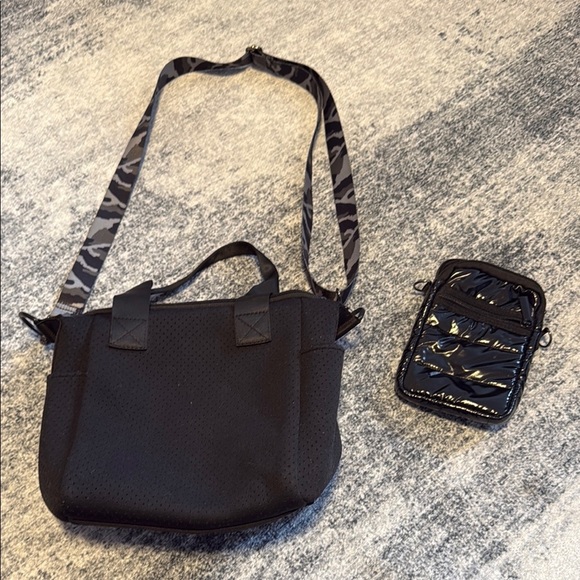 Black Mini Commuter Sling Bag with Camouflage Strap and Cell Phone Holder - Picture 3 of 11